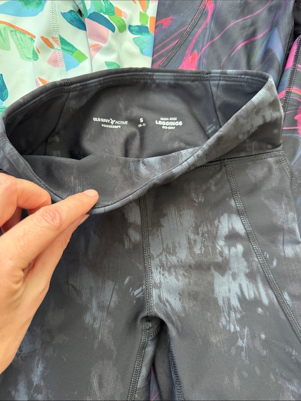 Old Navy active bundle - Picture 4 of 8